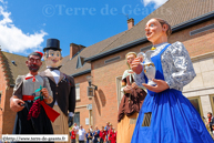 Steenvoorde (F) - Ducasse de Géants portés - 40ème anniversaire des Amis de Gambrinus et 35 ans de la Géante Belle-Hélène : La Matinée (07/06/2015)